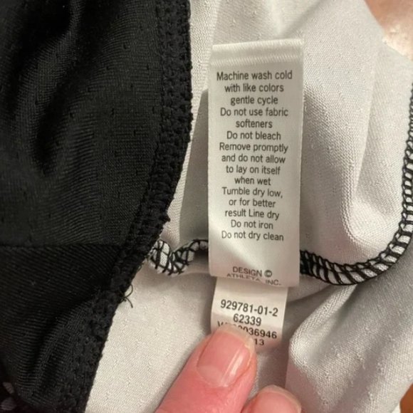 🔥3/$30 Athleta Printed Power Mesh CYA Micro Skirt Black Galaxy Dots Athletic - Picture 10 of 13